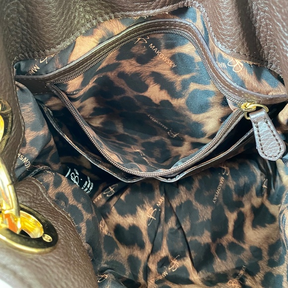 B. Makowsky Leather Purse + Dust Bag - Picture 11 of 15